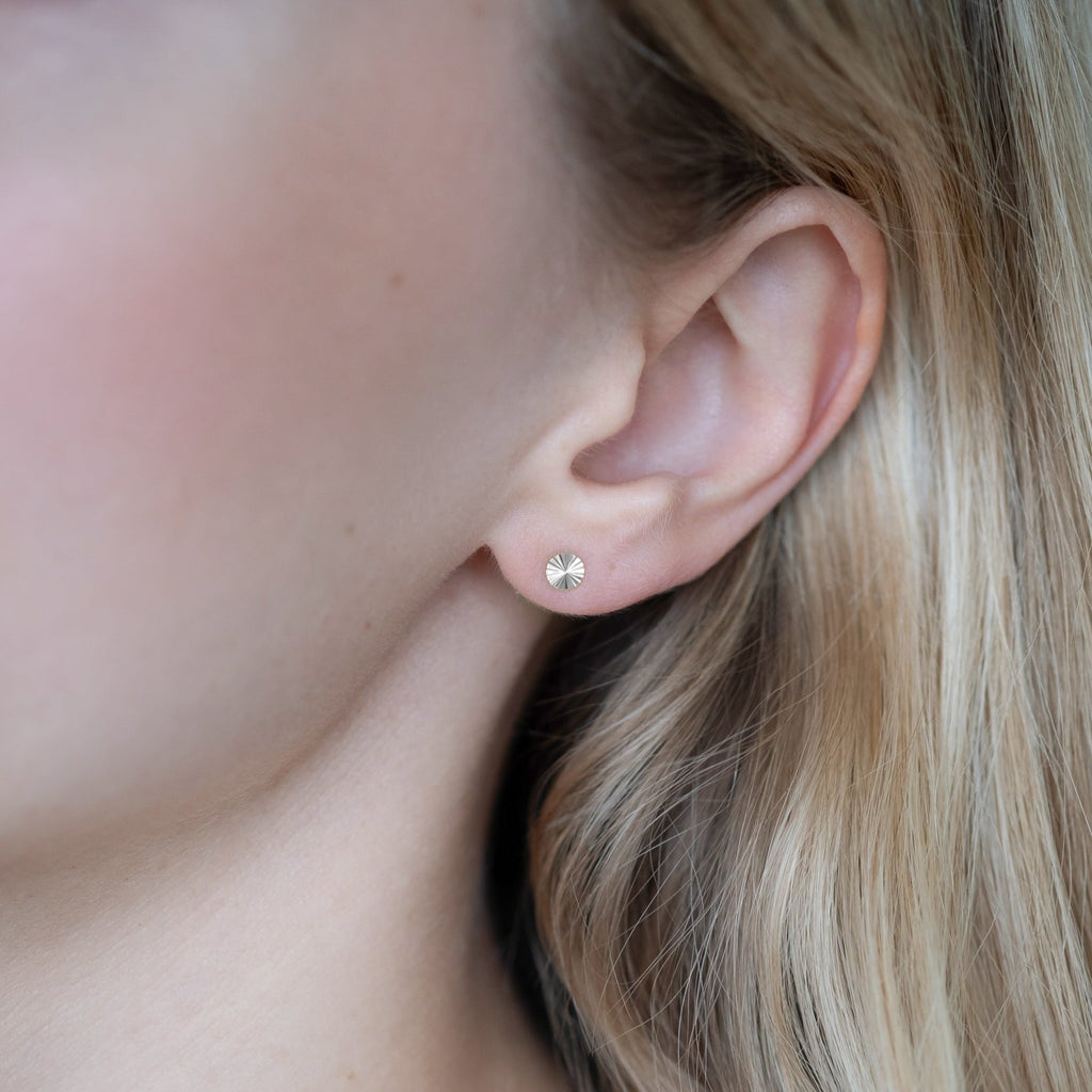 Aura Stud Ohrringe