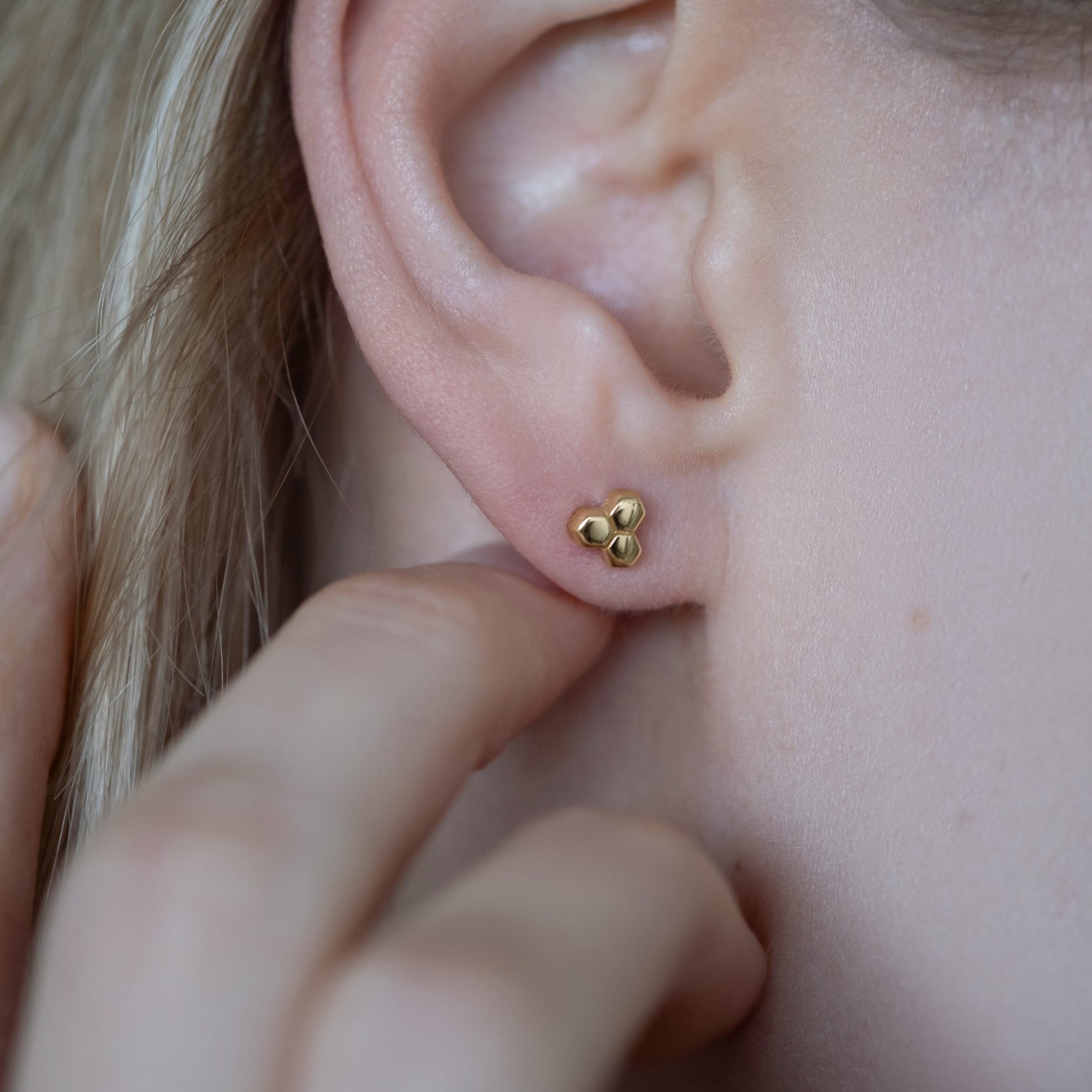 Hexa II stud Ohrringe